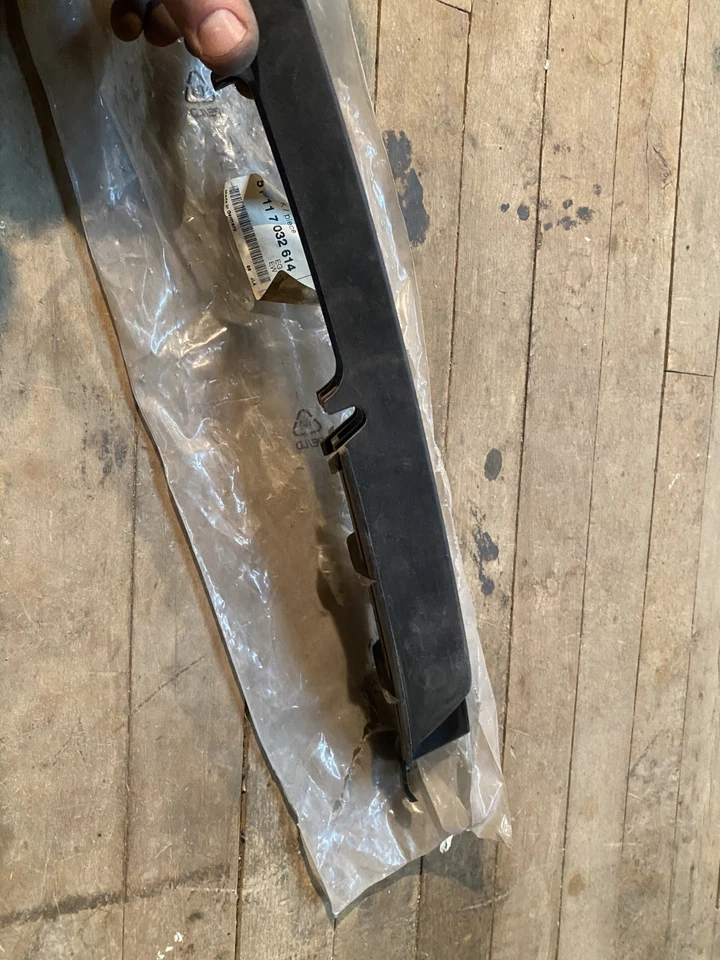 Par de rejilla parcialmente abierta izquierda derecha BMW SERIE 3 2002-2005 OEM 51117032613 Foto 4 de 4