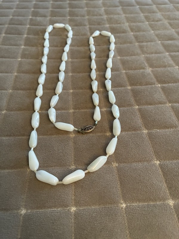 VTG 46” Milky White Glass Beaded Flapper Style Necklace Filigree Clasp
