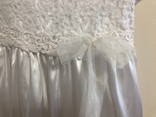 Vintage Brooke Lindsey Flower Girls White Lace & satin Dress size 7 - Picture 3 of 8