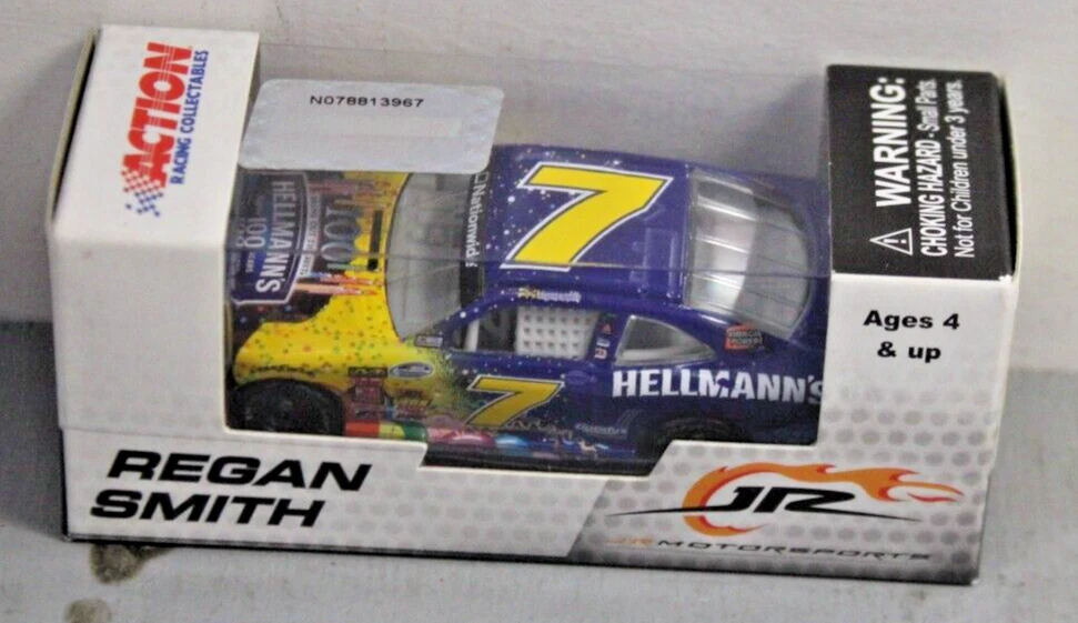 Kyle Busch 1:64 Scale Diecast Racing Cars 2013 Vehicle Year for