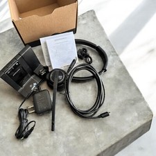 Plantronics SAVI 8200 Series W8220-M Wireless DECT Headset System - Black