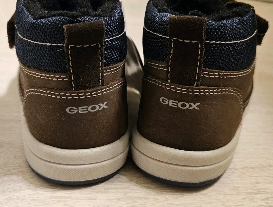 New  Geox respira Boys Boot sneaker Brown Blue Waterproof Warm  Sz 10 EU 27 - Image 4 of 4