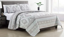 - 3-Piece Fine Printed Oversize (118 X 95) Quilt Set Reversible Bedspread Cov...