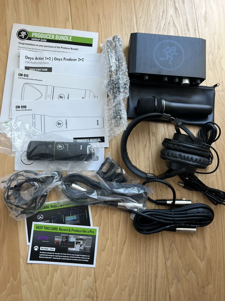 Mackie Producer Bundle: Onyx Interface, EM89D & EM91C Mics, MC-100 Headphones - Image 2 of 4