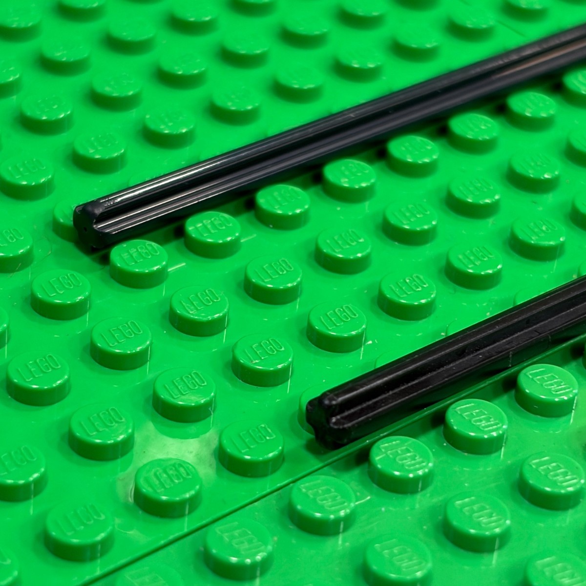 LEGO Technic Axle 32L Black (50450) : 2 Included with each order