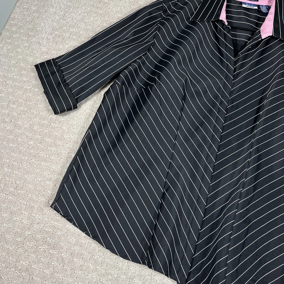 DCC Woman Blouse Plus Sz 1X Black White Pink Accent 3/4 Sleeve Stretch Full Zip - Image 2 of 4