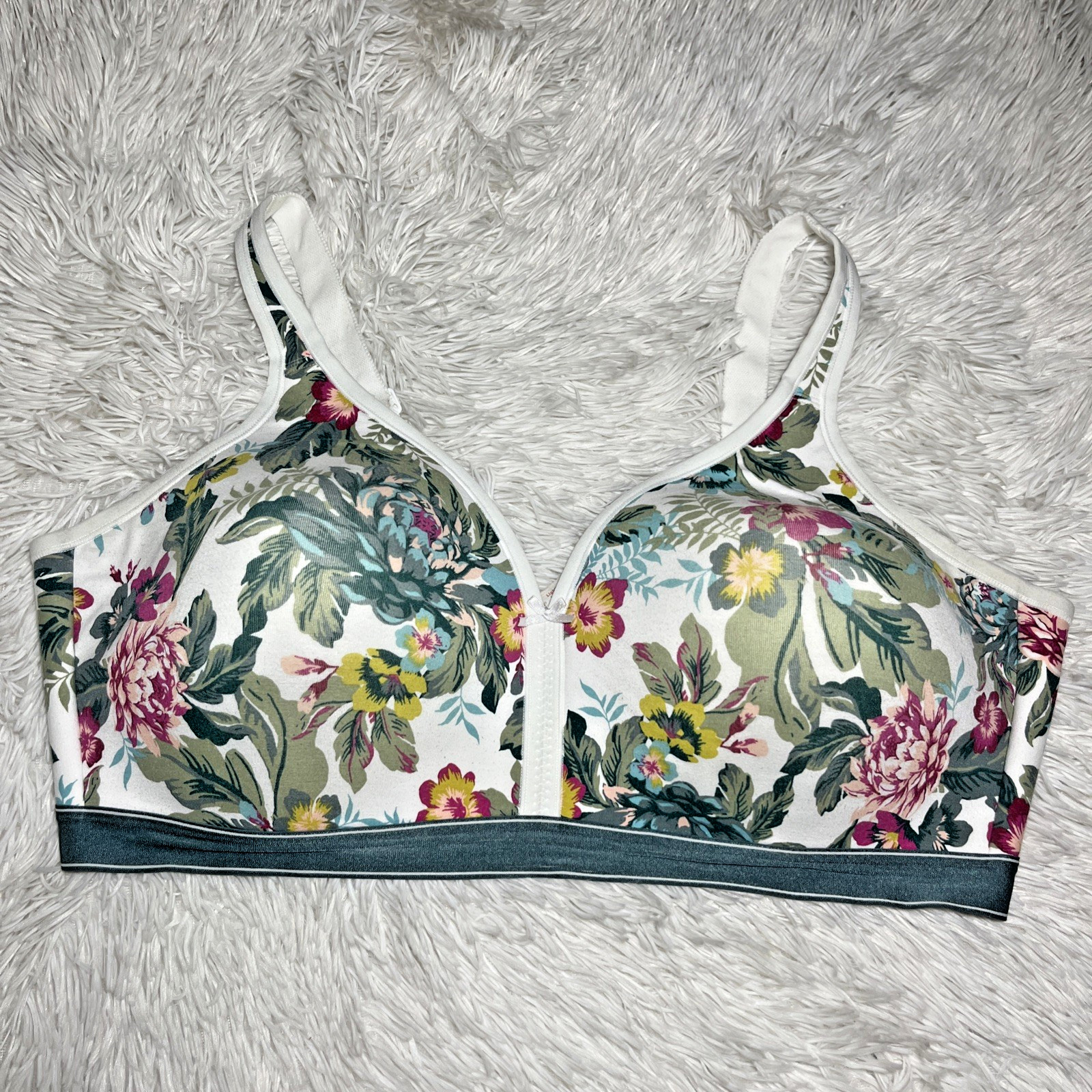 Cacique Lightly Lined Full Coverage Wireless Bra … - image 1