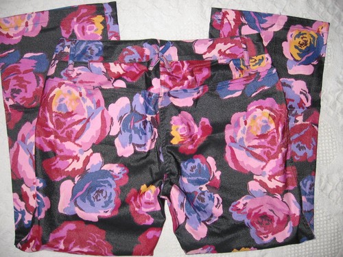 NEW EXPRESS CROP PANTS SZ 7 X 24 NEW STRETCH PINK BLACK PURPLE FLORAL $44 - Picture 5 of 6