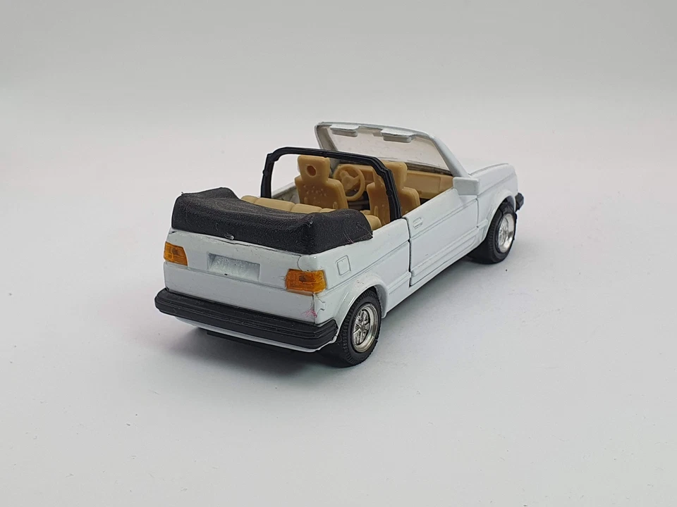 Volkswagen Golf Cabriolet Welly 1/35 Bianco - Immagine 3 di 4