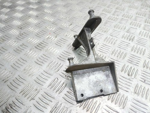 Mercedes-Benz C W203 2001 Halterung ABS Steuergerät A2034310240 UST42821