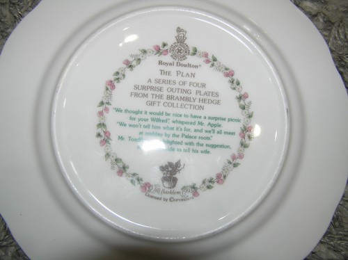 JUEGO DE SETOS ROYAL DOULTON BRAMBLY 4 PLACAS SALIDA SORPRESA PLAN DE REUNIÓN INVITACIÓN - Imagen 7 de 9
