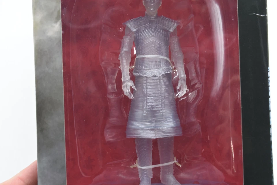 Figura variante translúcida Dark Horse Deluxe GOT The Night King GOT YES - Imagem 3 de 4