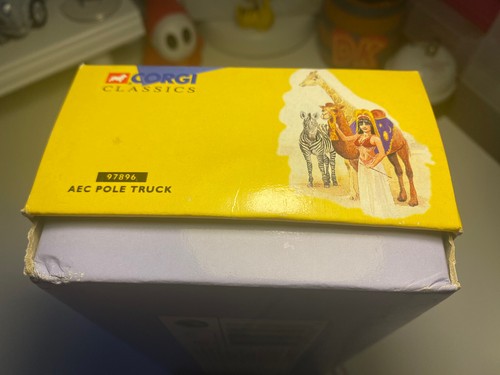 Corgi Classics 97896 AEC Pole Truck Chipperfields Circus In Box NEW. - Picture 9 of 10