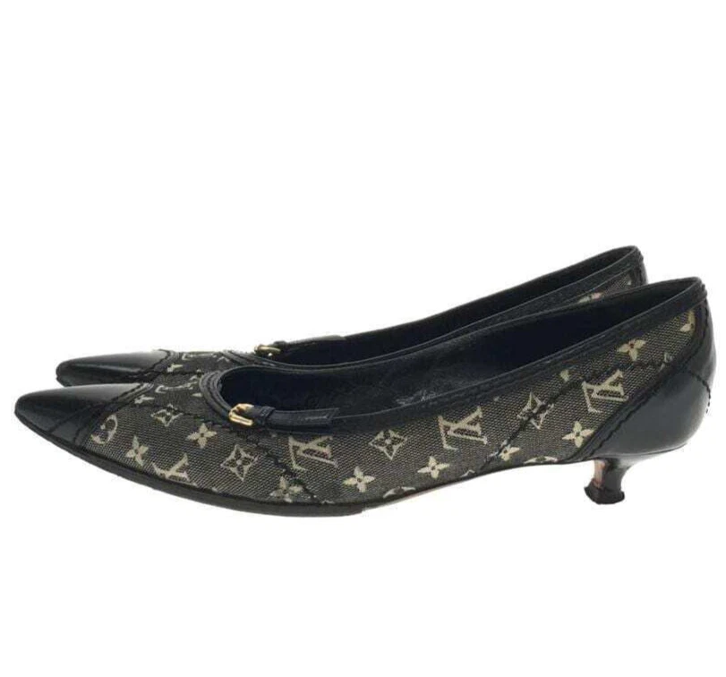 LOUIS VUITTON women's pointed toe monogram kitten heel pumps size 36.5 used