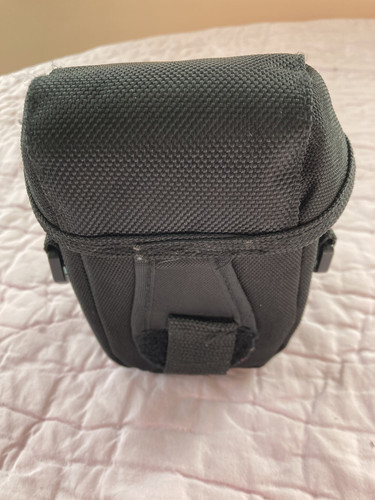 Targus Camera Case Pouch with Belt Hook & Loop - Picture 3 of 3