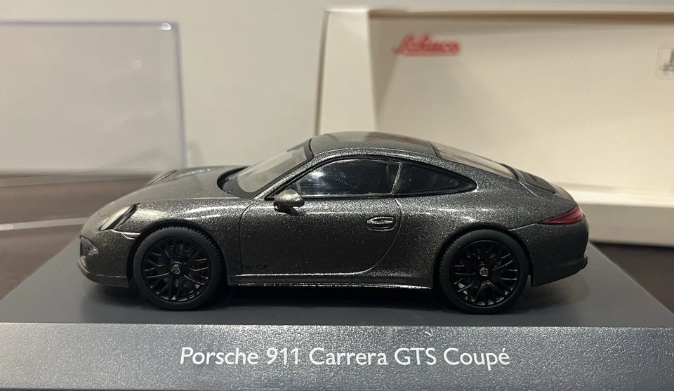 Porsche 911 Carrera GTS 991 Schuco 1 43 Dark Grey Metallic - Immagine 2 di 4