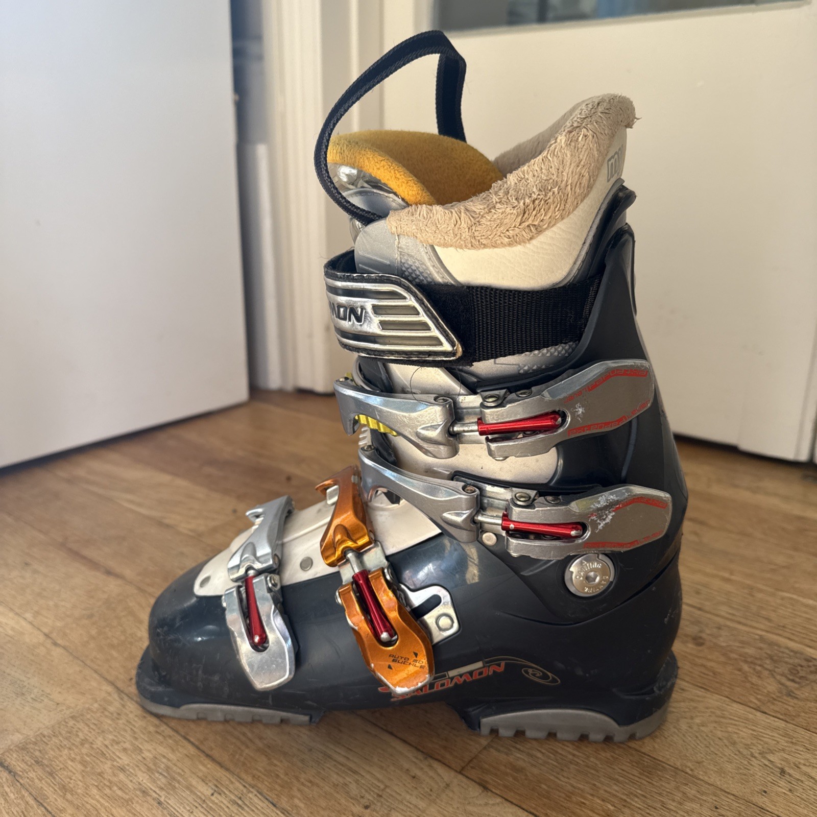 Scarponi da sci Salomon Irony 7.0 My Custom Fit taglia 25 UK 6