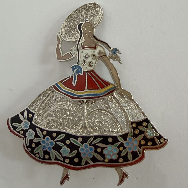 VINTAGE TOPAZIO PORTUGAL SILVER FILIGREE ENAMEL LADY IN A FLORAL DRESS BROOCH