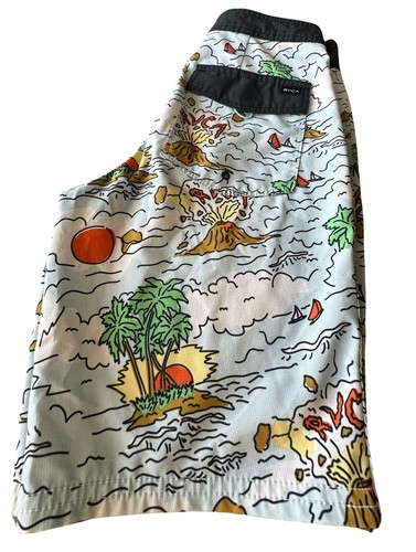 RVCA Hawaiian Volcano Youth Swim Board Preloved Shorts Medium* - Picture 2 of 5