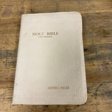 World HOLY BIBLE White King James VERSION 128 Page Concordance