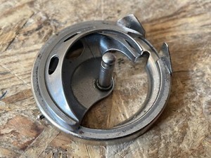 Greifer mit Greiferring für Nähmaschine SINGER 1409