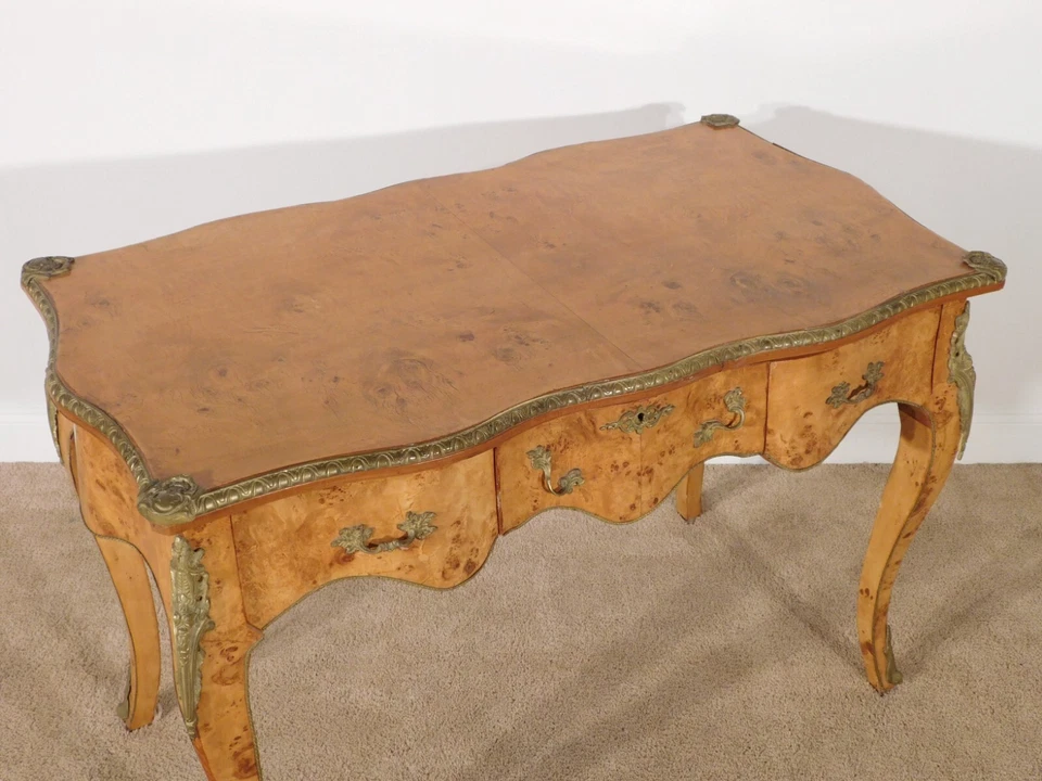 ANTIGUO ESCRITORIO FRANCÉS AÑOS 30/40 chapa ojo de pájaro Luis XV con Ormolu Foto 2 de 4