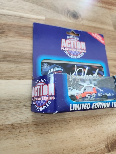 1995 ken schrader 1/64 action platinum series #52 ac-delco truck - Picture 3 of 4