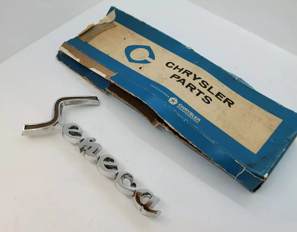 Dodge Seneca 1960 cuarto panel placa de identificación 2196804 nuevo en stock Foto 2 de 4