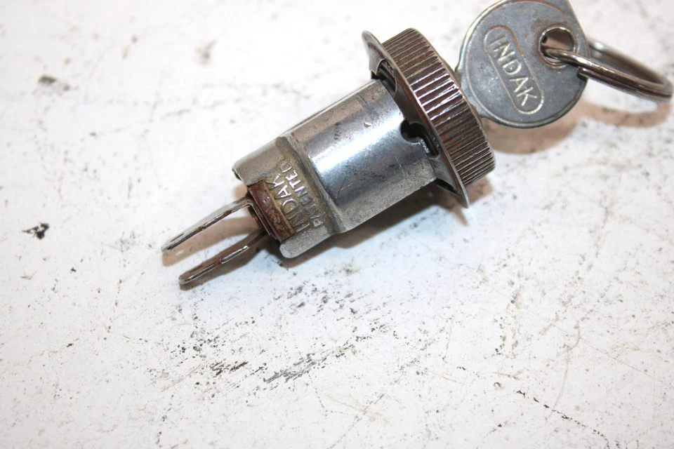 Interruptor de encendido 86 Polaris Sprint OEM 4110038 SP138 Foto 3 de 4