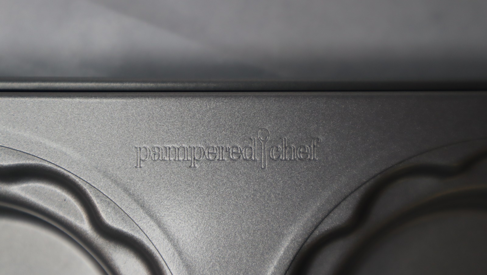 Pampered Chef Tart Cupcake Pan Mini Pie Nonstick Silver/Blue