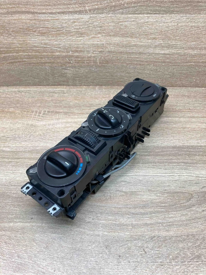 A0004461528 5HB008058  Climate control unit Fits for Mercedes-Benz Vito Viano W6 - Image 2 of 4