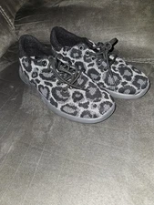 Giesswein Women Lepard Print Shoes Size 39 US 8