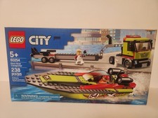 LEGO CITY : Transporteur de bateaux de course (60254)