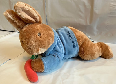Gund World of Beatrix Potter  PETER RABBIT  Musical Plush Brahms' Lullaby RARE