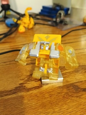 Bakugan Geogan Rising SpinMaster Yellow Aurelus Titan King B1900 Magnetic Figure