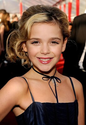 BEAUTIFUL KIERNAN SHIPKA TOTALLY KILLER MAD MEN 8X10 Photo