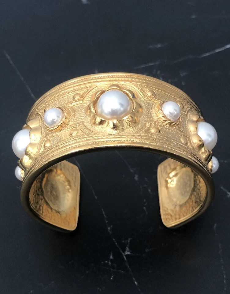 BEN AMUN 24K Gold Pl Chunky Statement Pearl Cuff Vintage Designer Bracelet 73.1g - Image 3 of 4