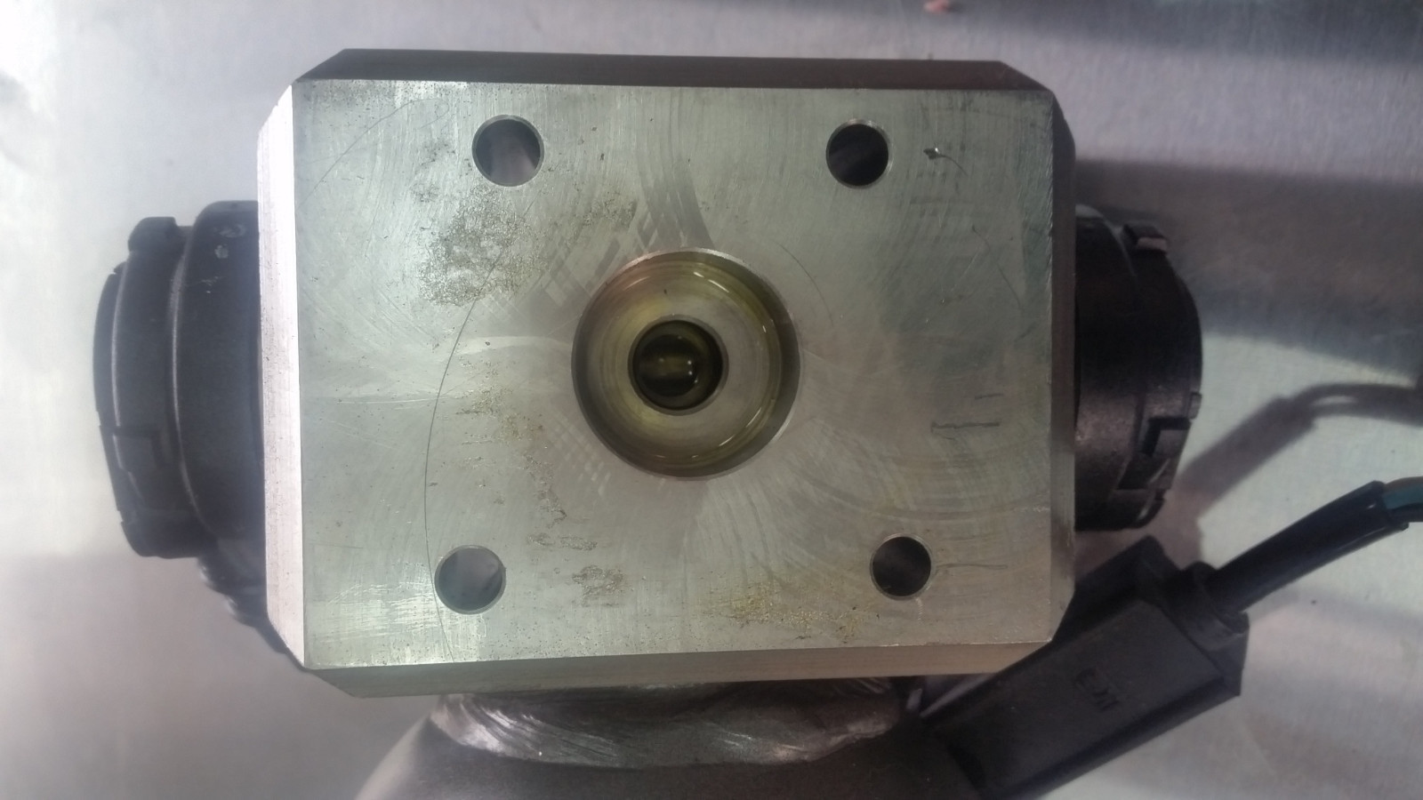 Rolls Royce Silver Spur rear shock SOLENOID VALVE damper block (one)  GMF1313 14