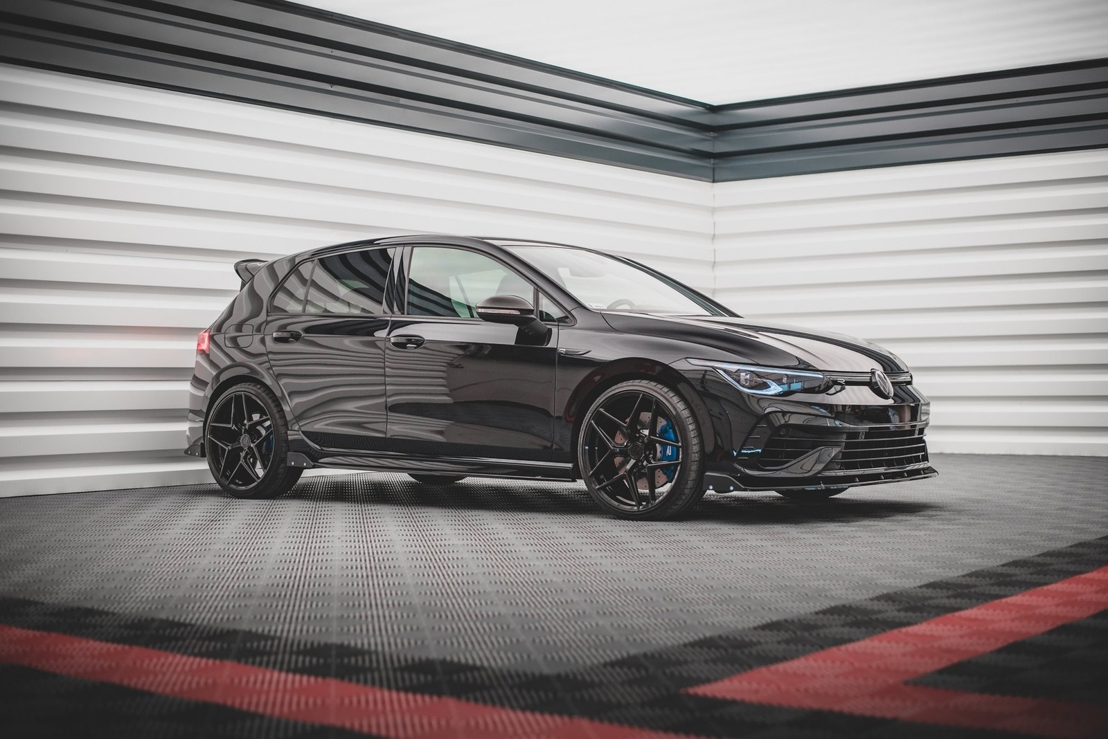 Rajouts bas de caisse V2 Golf R protégeant la carrosserie des projections - 3