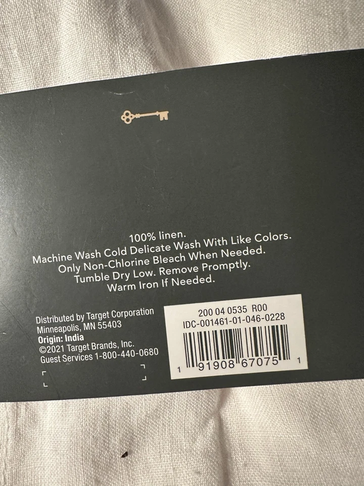 Threshold Set of 4 Cloth Napkins White Linen 20”x 20” Finished Edge New - Image 3 of 4