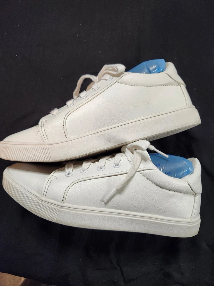 Betsy Johnson 女式白色皮革 Boom 运动鞋 - 8 码 — 第 4/4 张图片