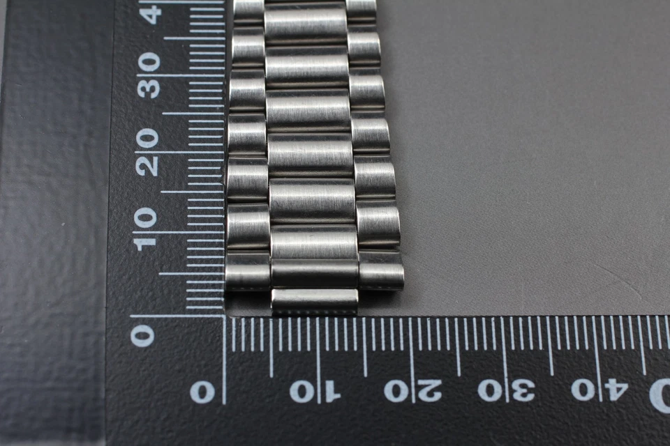 [Quasi come nuovo] Omega 1125 20 mm Bracciale in acciaio inossidabile 560 End... - Immagine 2 di 4