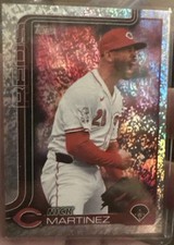 2025 Topps Series 2 #696 Nick Martinez SAND GLITTER Cincinnati Reds
