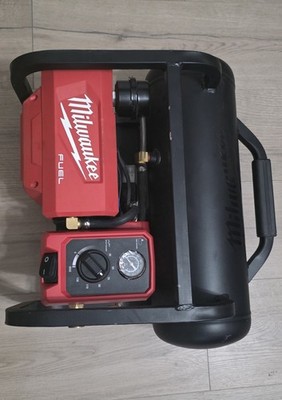 Milwaukee 2840-20 M18 FUEL 2 Gallon Quiet Air Compressor used