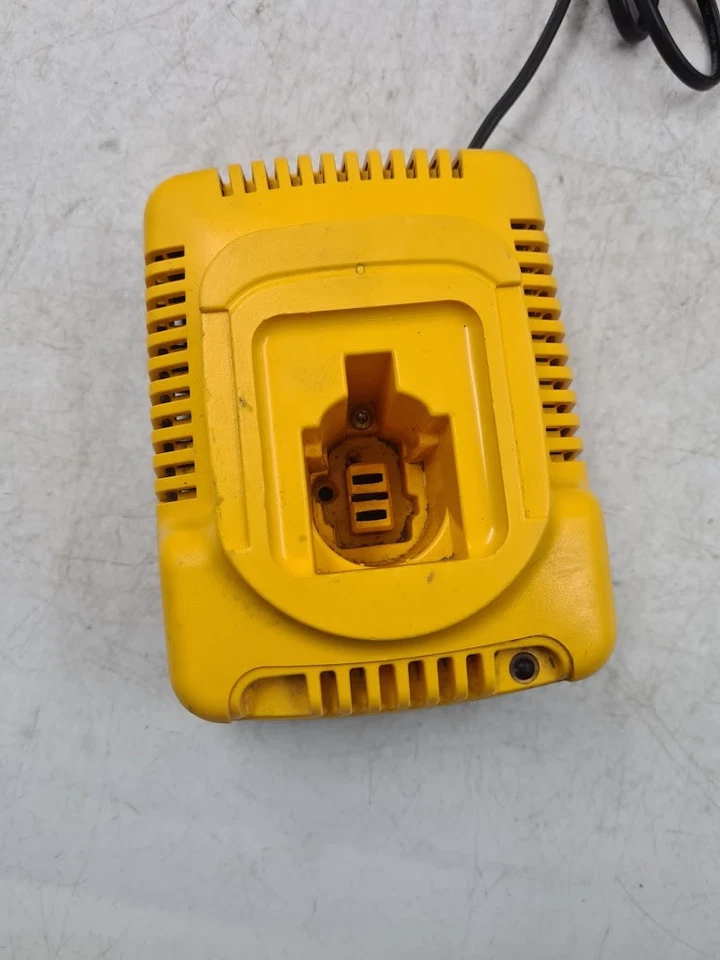 Lot of 4 Dewalt Cordless Power Tools - Used, Working, Has Scratches and Marks - Image 4 of 4