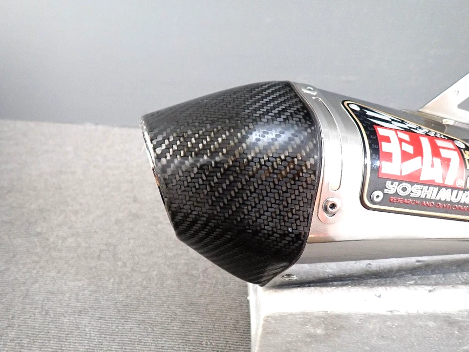 Silenciador silenciador deslizable de carbono Yoshimura para Suzuki GSX-R600/750 K8-L0 2008-201 Foto 2 de 4