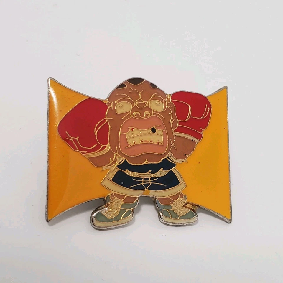 Street Fighter 2 Vintage Enamel Pins | Set Of 20 | Official Capcom Japan  - Image 3 of 4