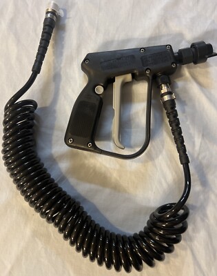 TeeJet GunJet Poly Trigger Spray Gun w/Hose+Tip 30L-PP 1/4'' FPT Inlet 150 psi