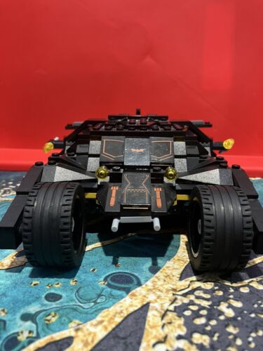Lego Batman Tumbler 7888 w/ Batman - RETIRED SET - Picture 3 of 4