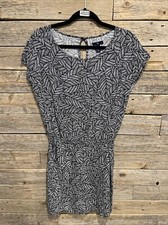 Women’s GAP Dress Size XS Black Leaf Pattern Short Sleeved Bloused Waist